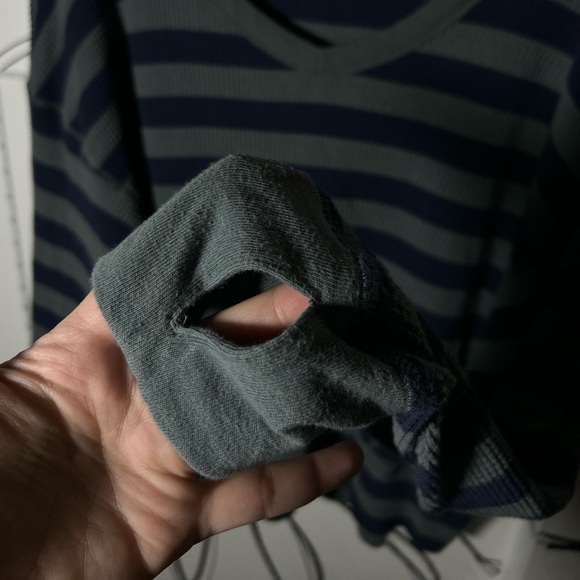 Offline by Aerie Oversized V-Neck Blue + Green Striped Thermal Long Sleeve, Sm - Picture 5 of 8